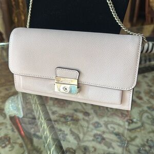 Kate Spade 
Crossbody wallet/Bag with crossbody chain NEW